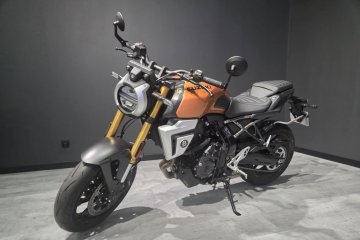 Nowość Suzuki GSX-8T najlepszy salon Wrocław Raty Leasing